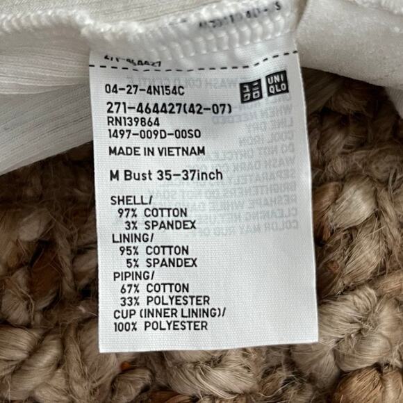 Uniqlo Cropped Built-In Bra Tank Top White Ribbed Size M Like New - Picture 4 of 8